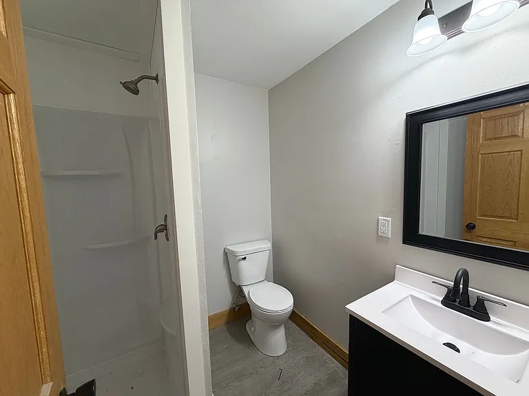 317 Earl St — Photo 26