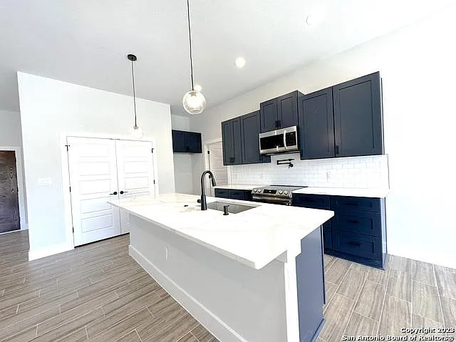 102 George Erath — Photo 4