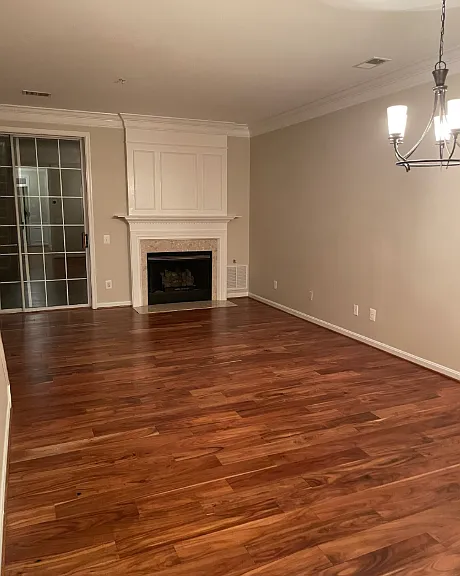 1813 Kenwood Ave — Photo 5