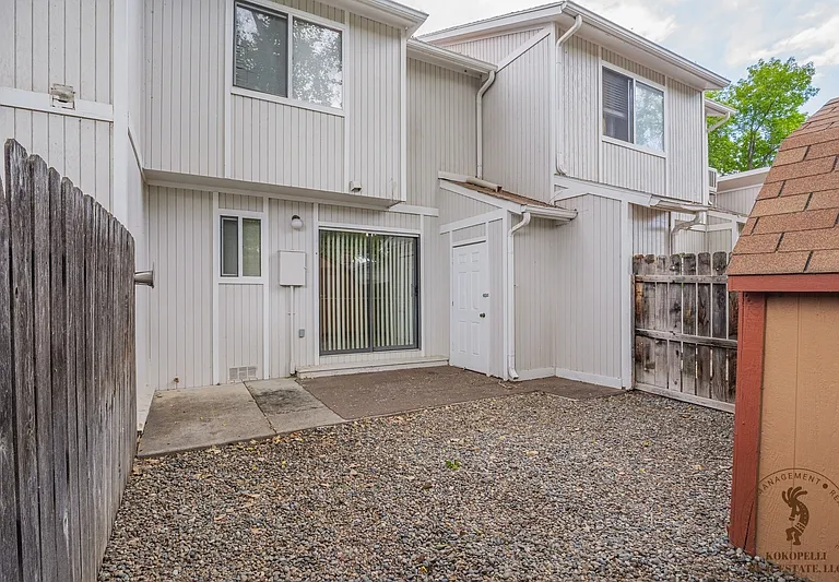 1305 Wellington Ave — Photo 4