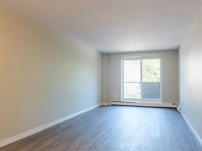 27 Terry Fox Pl — Photo 7