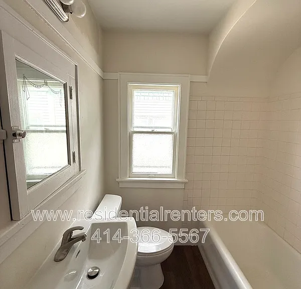 3031 N 60th St #LOWER — Photo 8