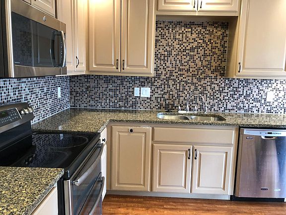 5th image of 1008 Clayton Nolen Dr #107