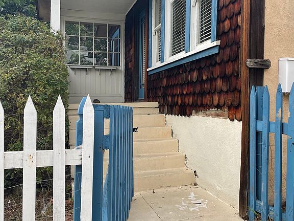 2nd image of 702 El Redondo Ave