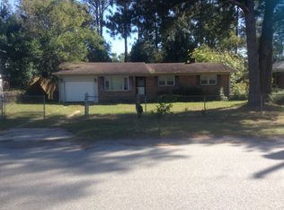 2127 Buckhorn Rd, Fayetteville, NC 28304