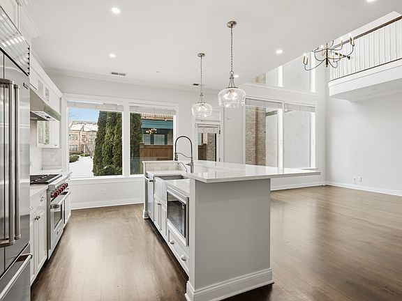4th image of 21 Rivers Edge Dr #21
