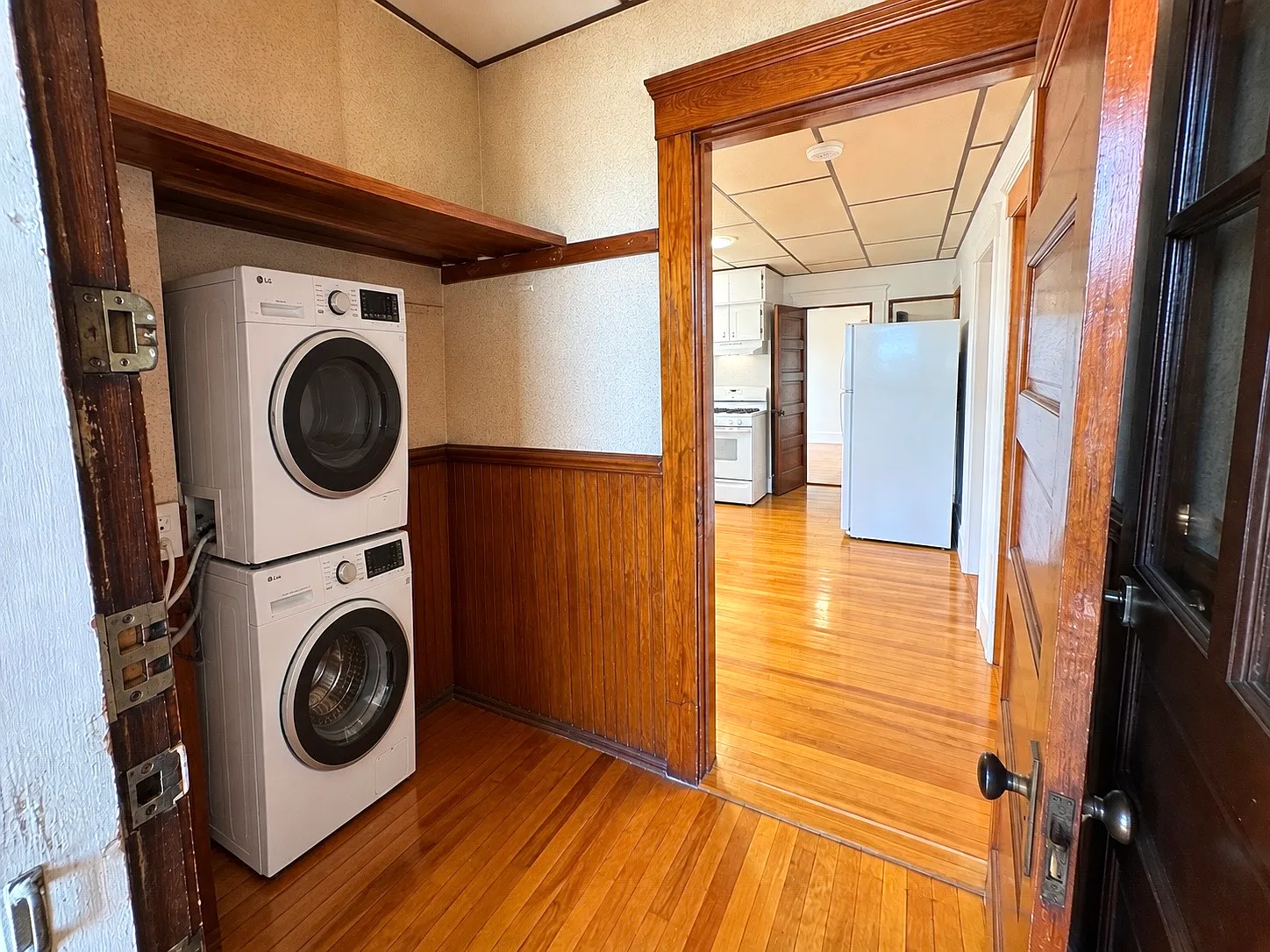 3 bed, 1249 sqft, $2,100 — Photo 2