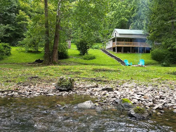 1300 Ridge Rd, Saltville, VA 24370