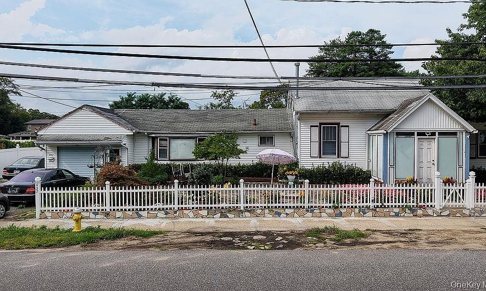 1st image of 437 Moffitt Boulevard