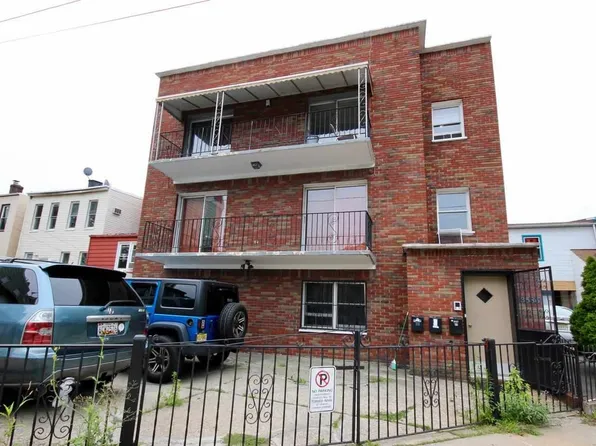 3586 Kennedy Boulevard image 1 of 44