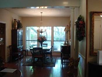 5th image of 205 Trailwood Dr