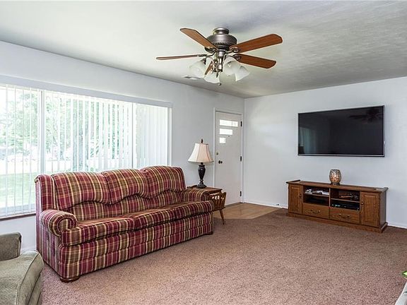 4th image of 3073 Warner Dr