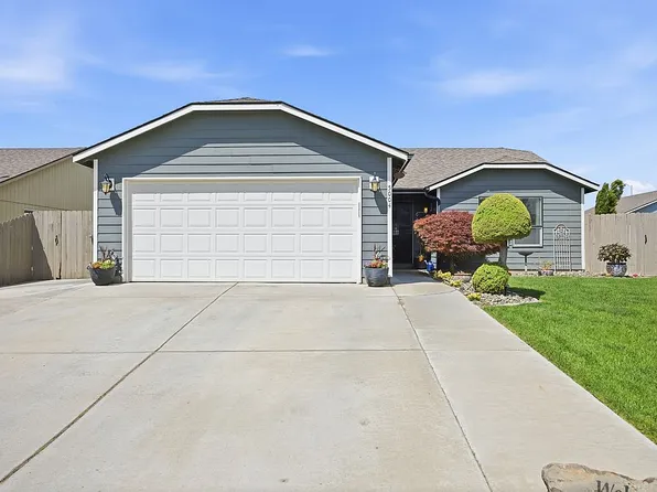 5004 Arthur Ln, Pasco, WA 99301