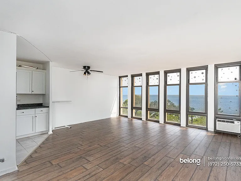 6700 S South Shore Dr #5B — Photo 1
