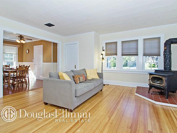 4th image of 26 Doris Ave