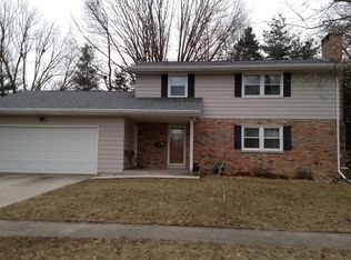 703 Brighton Dr, Urbana, IL
