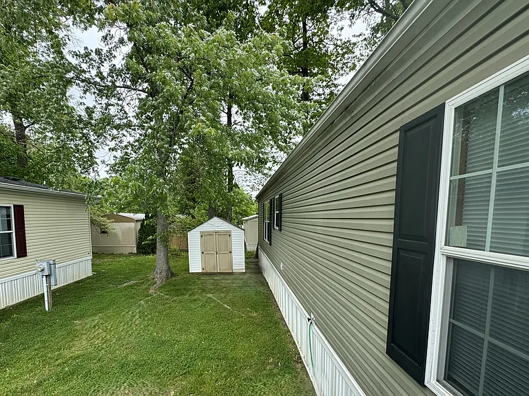 Apple Creek — Photo 15