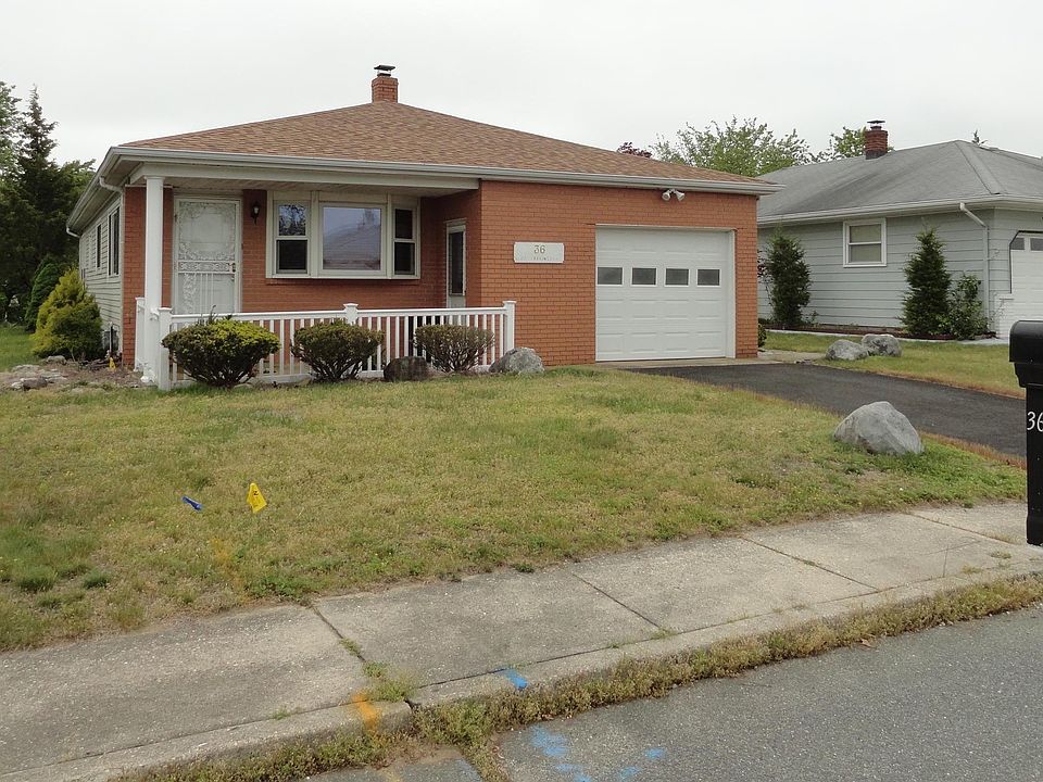 1st image of 36 Harrington Dr S