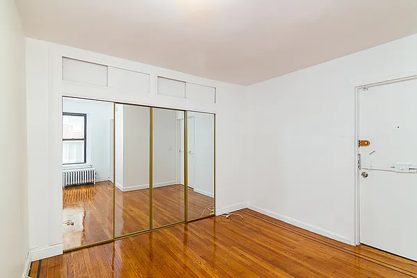 Rented by Oxford Property Group | media 12