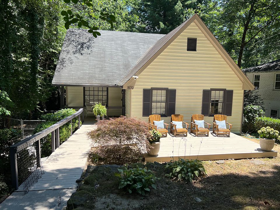1st image of 1870 Fairway Cir NE