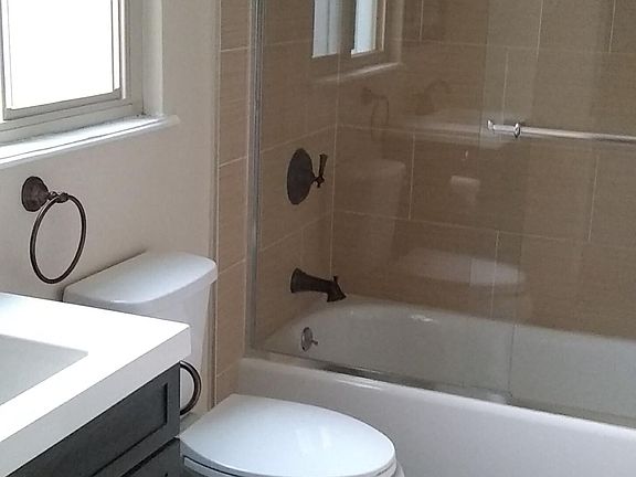 5th image of 1528 Alum Rock Ave APT H