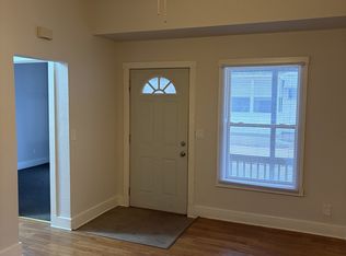 907 W 3rd St #A, Dixon, IL 61021