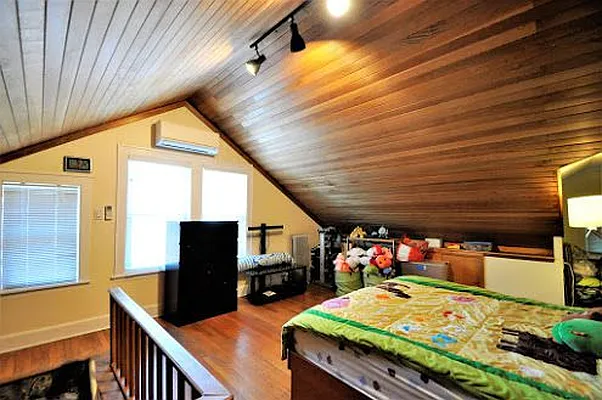 Sold by Exit Kingdom Realty | media 34