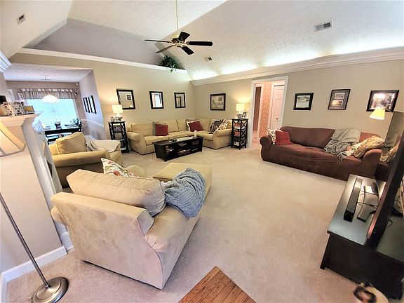 3rd image of 2508 Clifton Dr SE