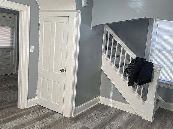 3rd image of 52 De Camp Ave