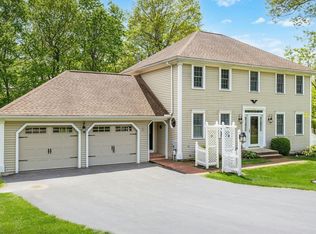 19 Steppingstone Dr, Holden, MA 01520