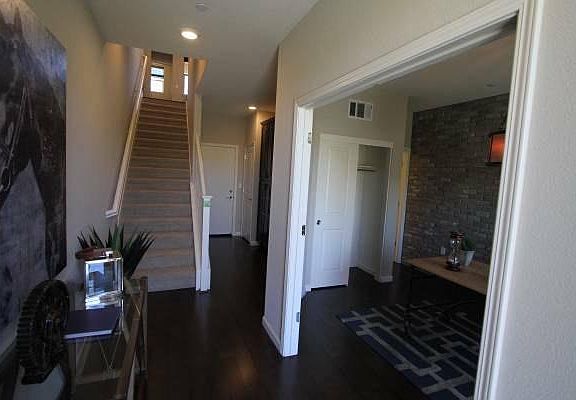 2nd image of 213 Montalcino Cir