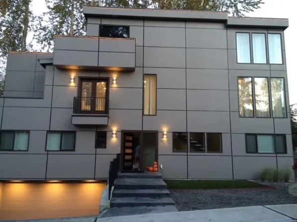 9010 126th Ave NE, Kirkland, WA 98033