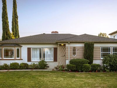 1896 E Mountain St, Pasadena, CA, 91104