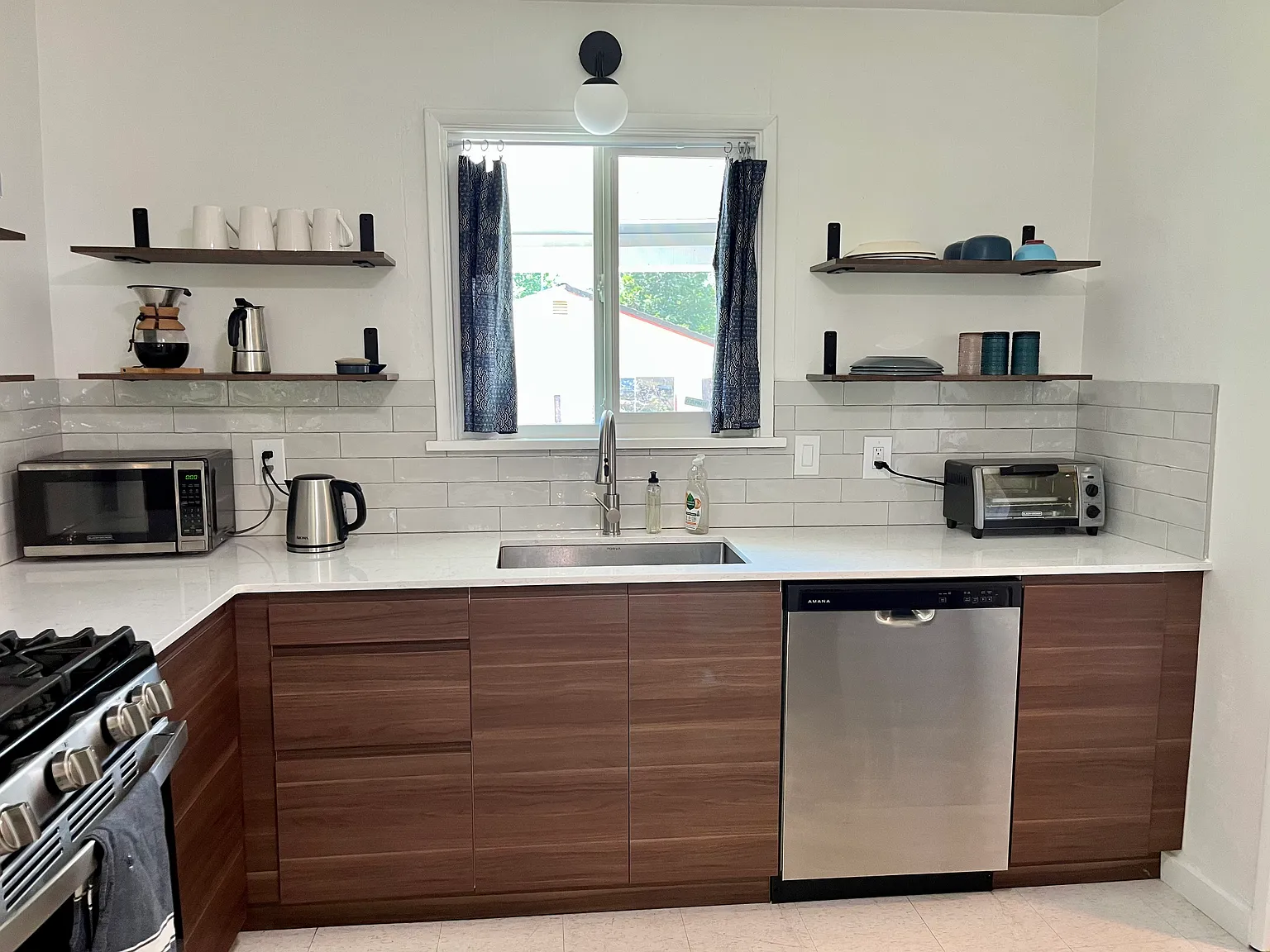 2 bed, 1036 sqft, $2,350 — Photo 4