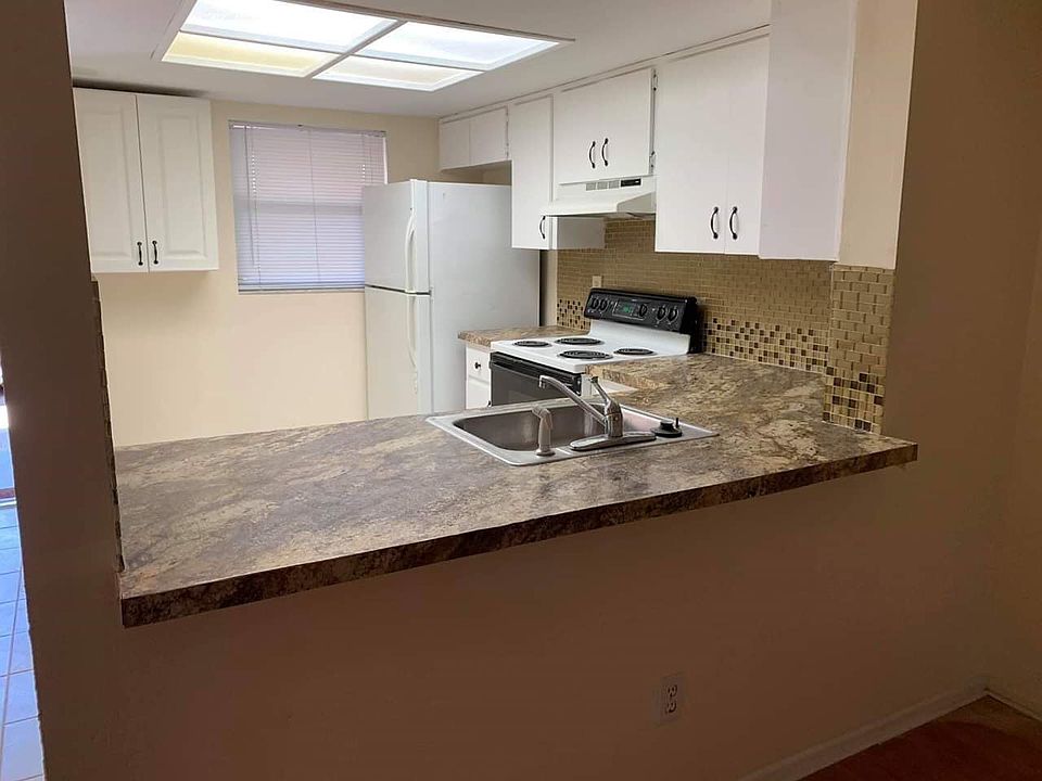1st image of 7806 Niagara Ave #202