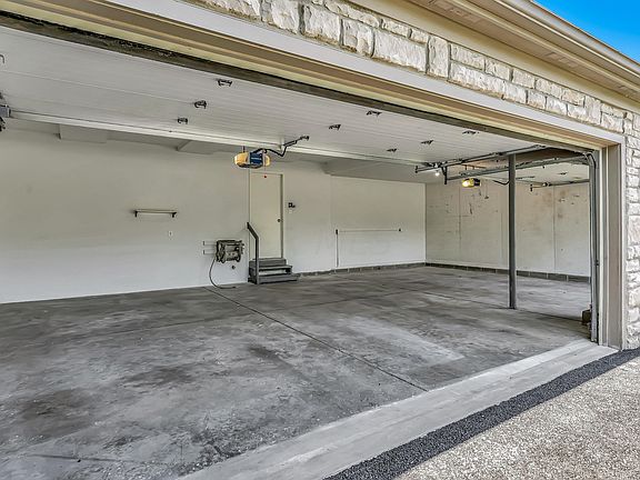 4th image of 4595 Hoffman Farms Dr