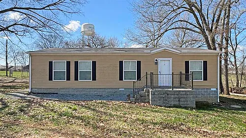 1501 Thompsonville Ln Photo 1