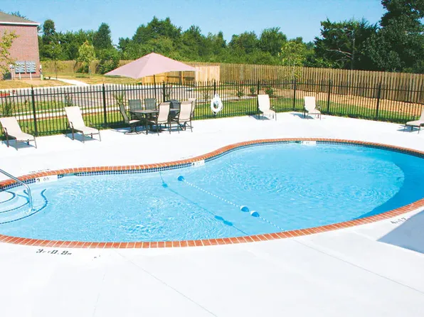 Berryfield Apartments, 2353 N Lowell Rd #C-105, Springdale, AR 72764