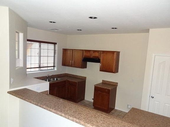 3rd image of 8183 W Lynwood St