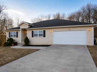 3536 W Meadows Dr, Neosho, MO 64850