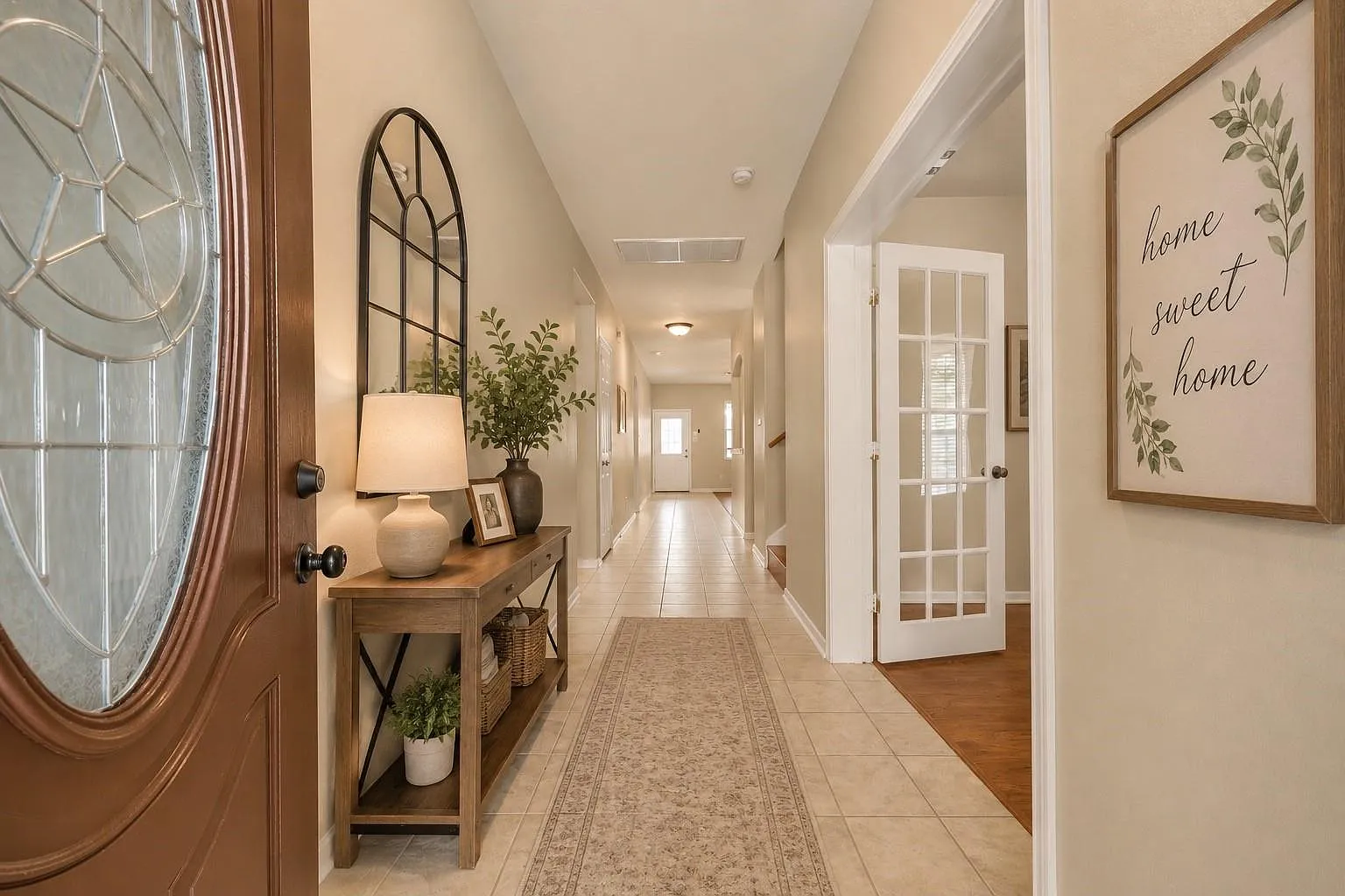 5 bed, 3.5 bath, 3160 sqft, $3,200 — Photo 3