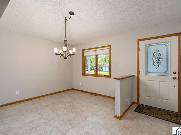 2nd image of 204 Parkway Pl