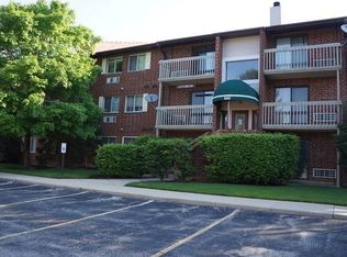 880 N Lakeside Dr APT 2C, Vernon Hills, IL