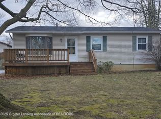 404 E 2nd North St, Laingsburg, MI 48848