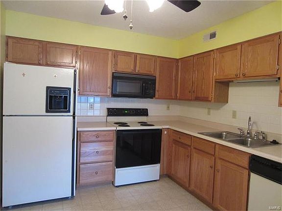 3rd image of 9608 Bent Pine Dr APT E