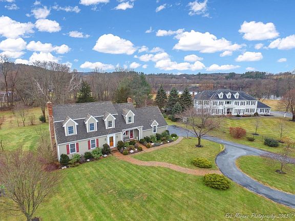 2nd image of 6 Waterside Ln