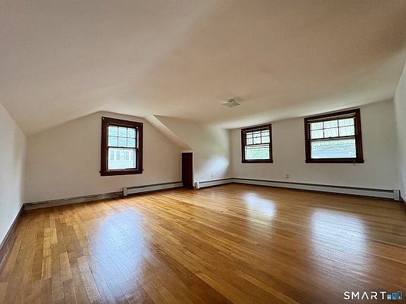 5th image of 12 Devon Avenue