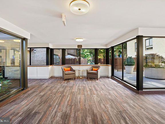 5th image of 11400 Strand Dr APT 14