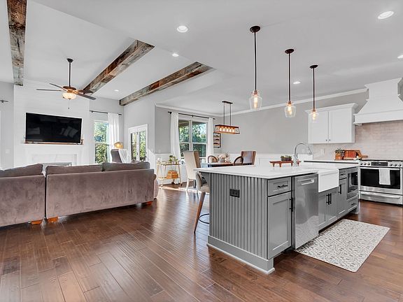 2nd image of 2753 Cloister Ln