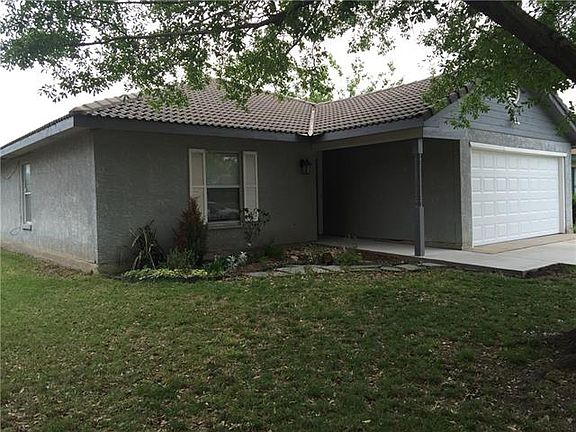 3rd image of 3515 Alexandria Dr
